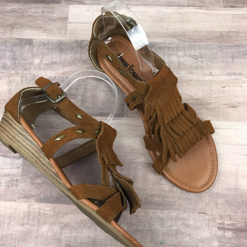Minnetonka Tan Merriam Fringe Studded Gladiator Wedge Suede Sandals Size 8